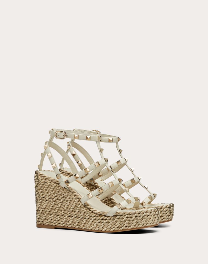 ROCKSTUD CALFSKIN WEDGE SANDAL WITH STRAPS 95 MM - Image 1
